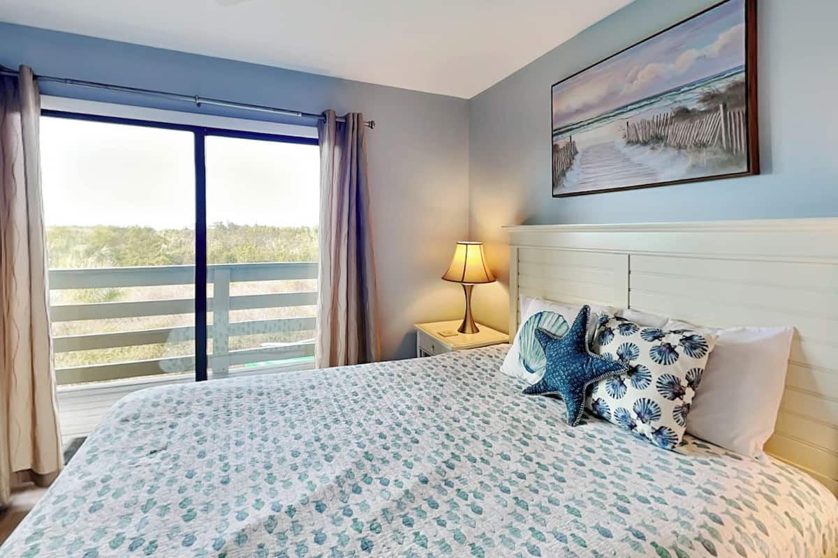 Condo, Multiple Beds, Pool Access, Ocean View (20A - No Pets Allowed) | 2 bedrooms, iron/ironing board, free WiFi, bed sheets
