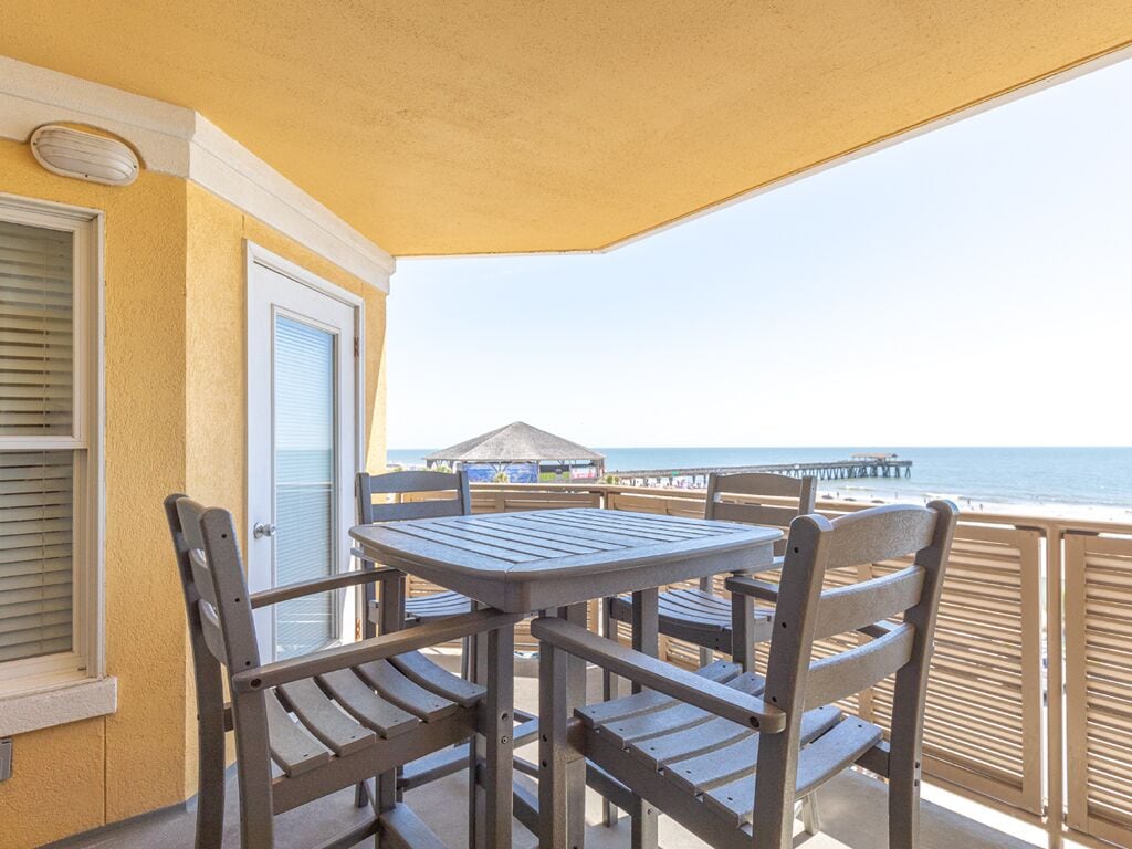 Condo, Multiple Beds, Kitchen, Ocean View (#302 - No Pets) | Property grounds