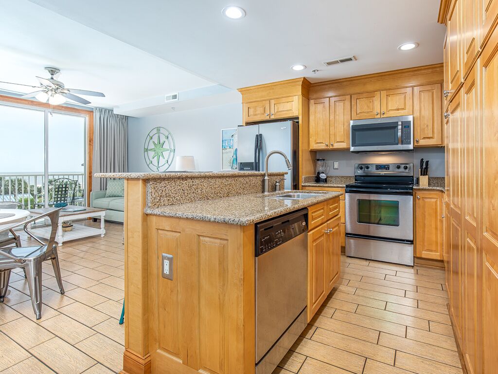 Condo, Multiple Beds, Pool Access, Beach View (#132 - Pets) | Private kitchen | Fridge, microwave, oven, stovetop