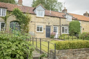 Exterior - Fairview, Ampleforth, North York Moors (Ampleforth)