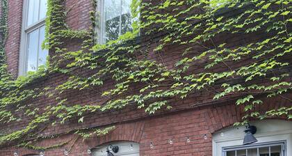 Walk to the best food, music, parks. enjoy private garden.