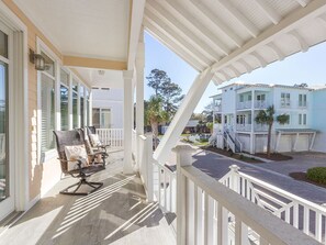 Property grounds - All About Tybee by Tybee Vacation Rentals (Tybee Island)