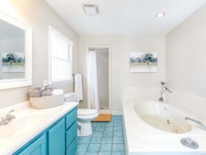Ferienhaus, Mehrere Betten, Küche | Badezimmer | Handtücher, Toilettenpapier