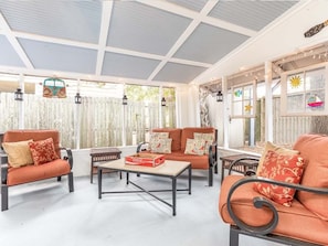 House, 1 Queen Bed, Kitchen, Garden View | Interior - Annas Cabana by Tybee Vacation Rentals (Tybee Island)