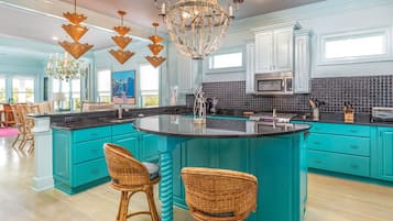 Townhome, Multiple Beds, Kitchen, Partial Ocean View | Private kitchen | Fridge, microwave, oven, stovetop