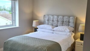 2 bedrooms, iron/ironing board, free WiFi, bed sheets - Carraroe Apartment 2 Modern apartment in Carraroe (Carraroe)