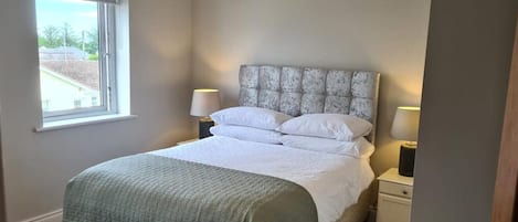 2 chambres, fer et planche Ă repasser, accĂšs au Wi-Fi (inclus)