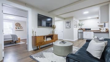 4 bedrooms, premium bedding, in-room safe, desk