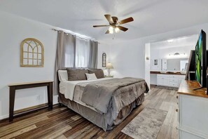 4 bedrooms, iron/ironing board, free WiFi, bed sheets