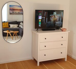Smart TV, stereo