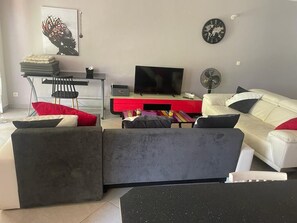 TV