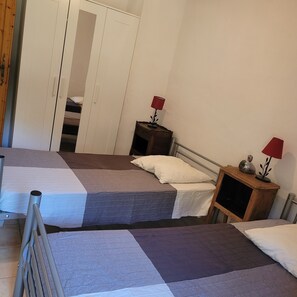 8 Schlafzimmer, Zimmersafe, Bügeleisen/Bügelbrett, kostenloses WLAN