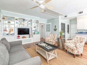 House, Multiple Beds, Pool Access, Pool View | Living area | TV