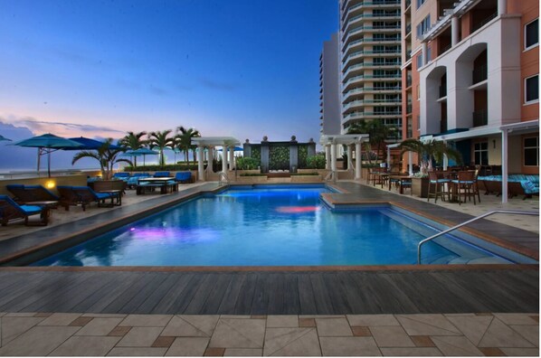 Outdoor pool, a heated pool