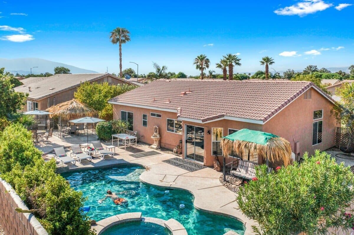 Boho 4BR Oasis|Pool Jacuzzi BBQ|More! (S2)