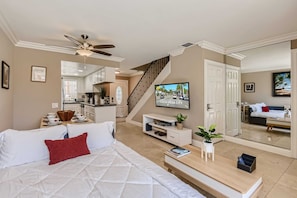 3 Schlafzimmer, Schreibtisch, Bügeleisen/Bügelbrett, WLAN