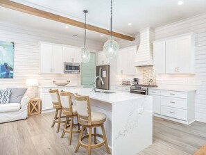 House, Multiple Beds, Pool Access, Pool View | Private kitchen | Fridge, microwave, oven, stovetop - Big Wave by Tybee Vacation Rentals (Tybee Island)