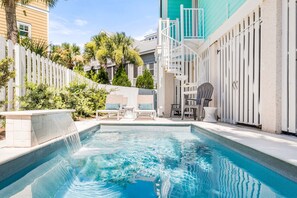 Outdoor pool - Big Wave by Tybee Vacation Rentals (Tybee Island)
