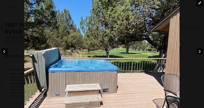 Large Condo on the 7th hole in Eagle Crest Resort!