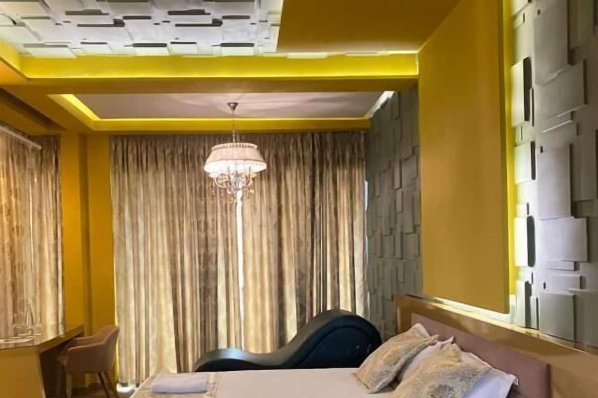 Studio Suite | In-room safe, soundproofing, iron/ironing board, free cots/infant beds