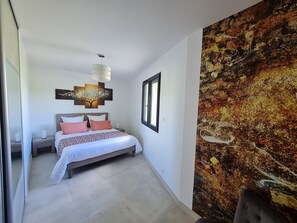 1 chambre, bureau, fer et planche Ă repasser, Wi-Fi