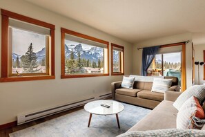 Televisor intel·ligent, llar de foc i oficines 