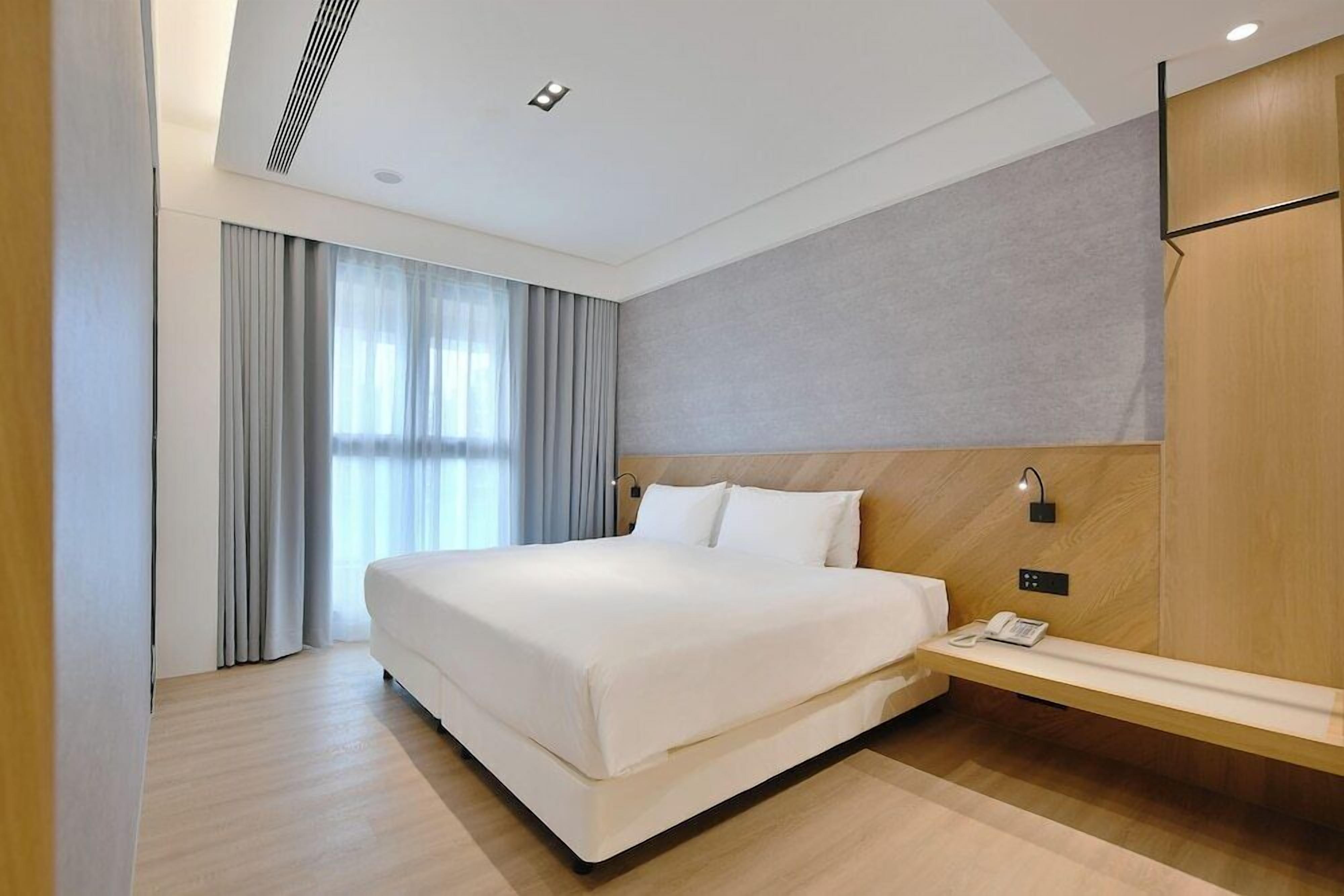 Bureau, chambres insonorisées, Wi-Fi gratuit, draps fournis
