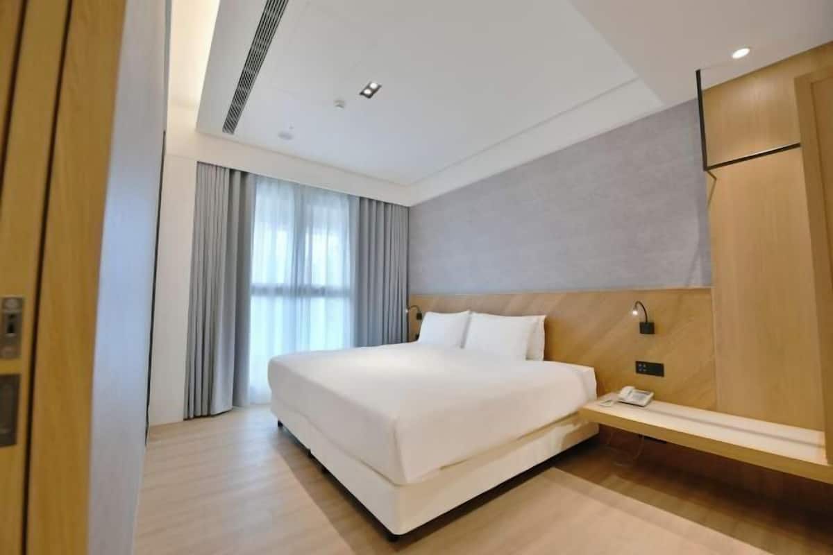 Skrivbord, ljudisolering, gratis wi-fi och sängkläder