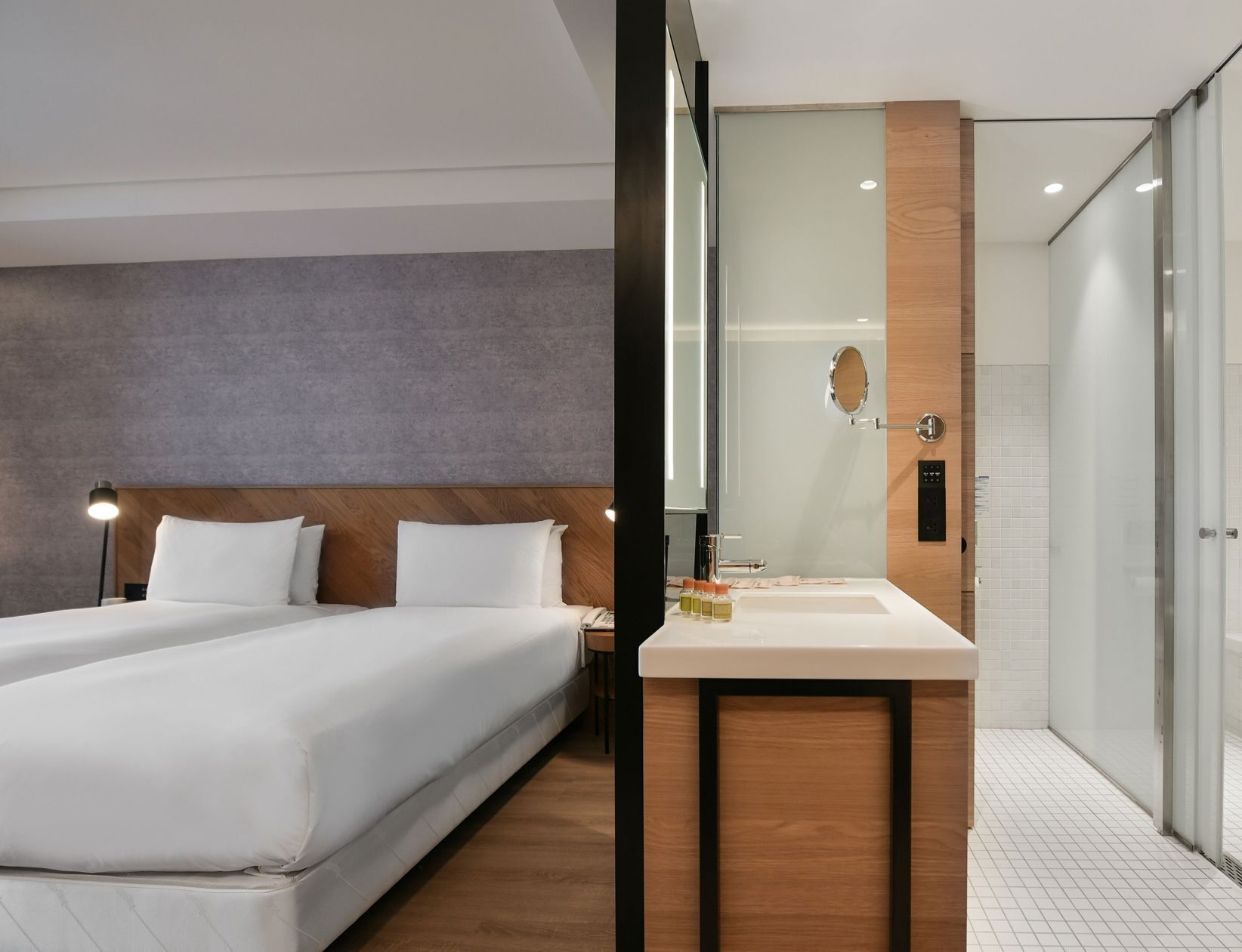 Bureau, chambres insonorisées, Wi-Fi gratuit, draps fournis