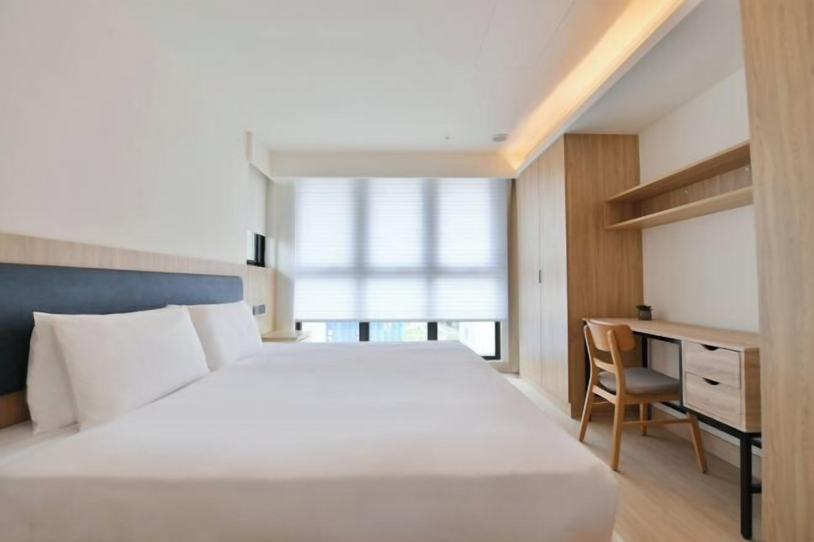 Bàn, phòng cách âm, truy cập Internet không dây miễn phí 