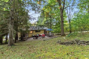 Exterior - Classic Keuka Lake Cottage on the Bluff! Walk-in lake frontage! (Keuka Park)