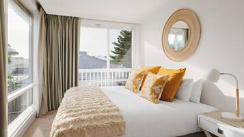 Basic House | 3 bedrooms, desk, laptop workspace, iron/ironing board