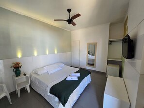 Literie hypoallergénique, minibar, bureau, Wi-Fi gratuit