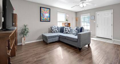 Delightful Duplex 2 beds 2 baths