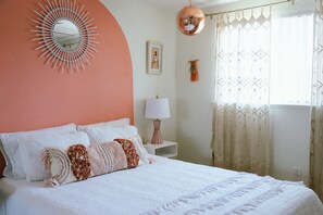 3 bedrooms, desk, travel crib, free WiFi