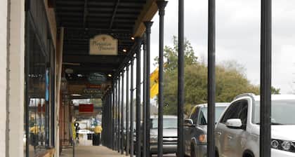 Historical Natchitoches Home, close to downtown and Cane River.