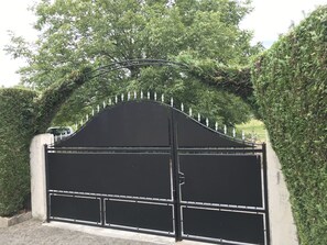 Enceinte de lâhĂ©bergement