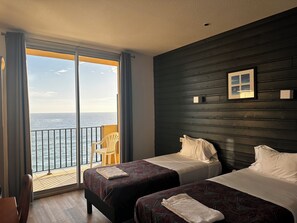 Bella Vista Room | Escritorio, espacio para trabajar con un portátil, ropa de cama