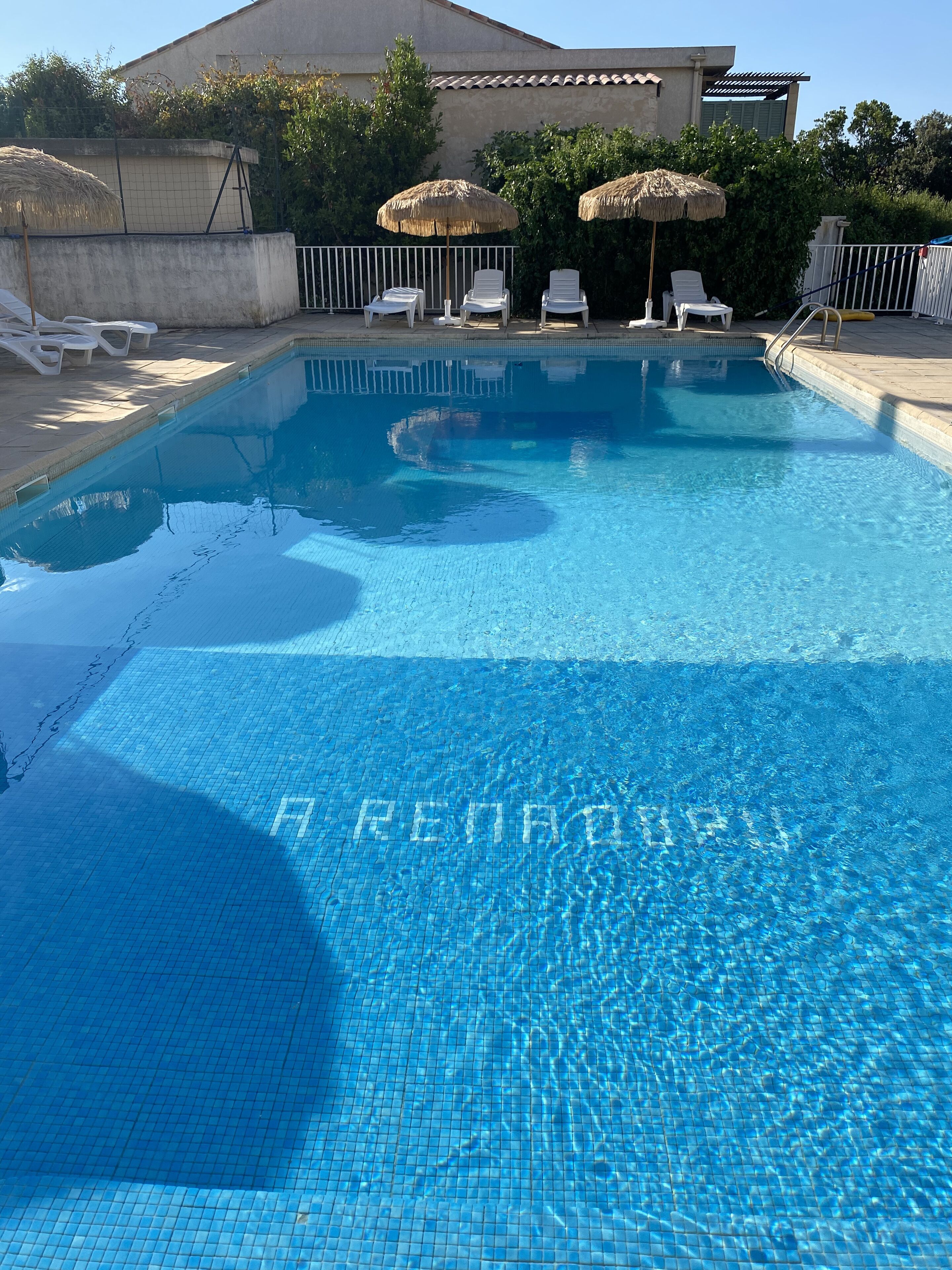 Piscina externa sazonal