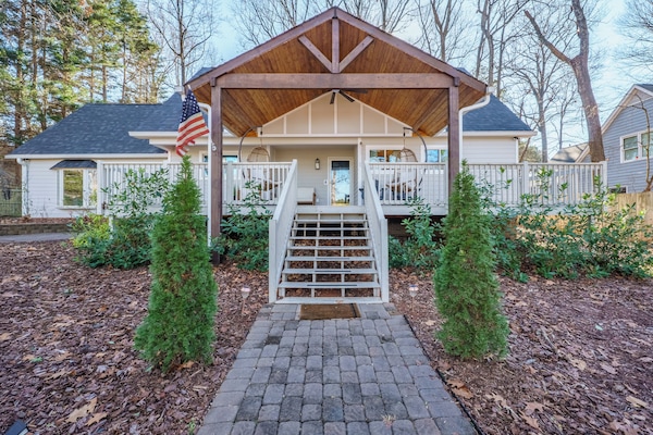 Front of Quail Cottage