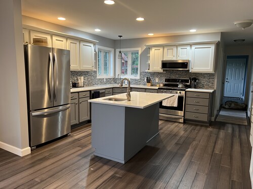 Private and charming 5 bedroom home 15 minutes from campus!