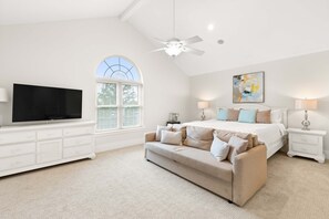 Living area - Captain Champs Castaway by Tybee Vacation Rentals (Tybee Island)