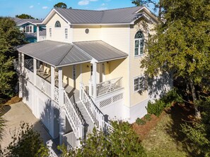 Exterior - Captain Champs Castaway by Tybee Vacation Rentals (Tybee Island)