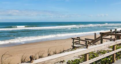 Townhome # 3 Private Beach, Saltwater pool Family Vacation- Sleeps 8