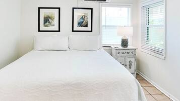 Condo, 1 King Bed with Sofa bed, Kitchen, Garden View | 1 bedroom, individually decorated, individually furnished, free WiFi