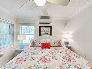 Apartment, 1 King-Bett und Schlafsofa, Küche, Gartenblick | 1 Schlafzimmer, individuell dekoriert, individuell eingerichtet