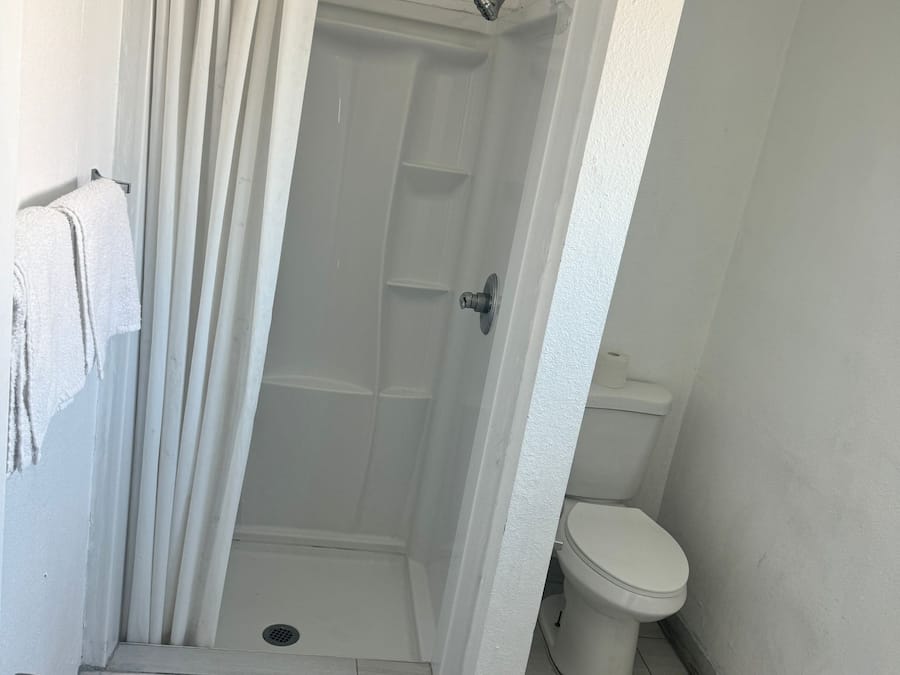 Family Room | Bathroom | Shower, towels