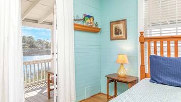 House, Multiple Beds, Kitchen | 2 bedrooms, individually decorated, individually furnished, free WiFi