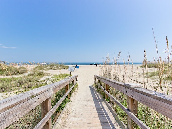 Beach nearby - Chimney Pot Cottage by Tybee Vacation Rentals (Tybee Island)