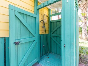 Exterior detail - Coastal Soul Cottage by Tybee Vacation Rentals (Tybee Island)